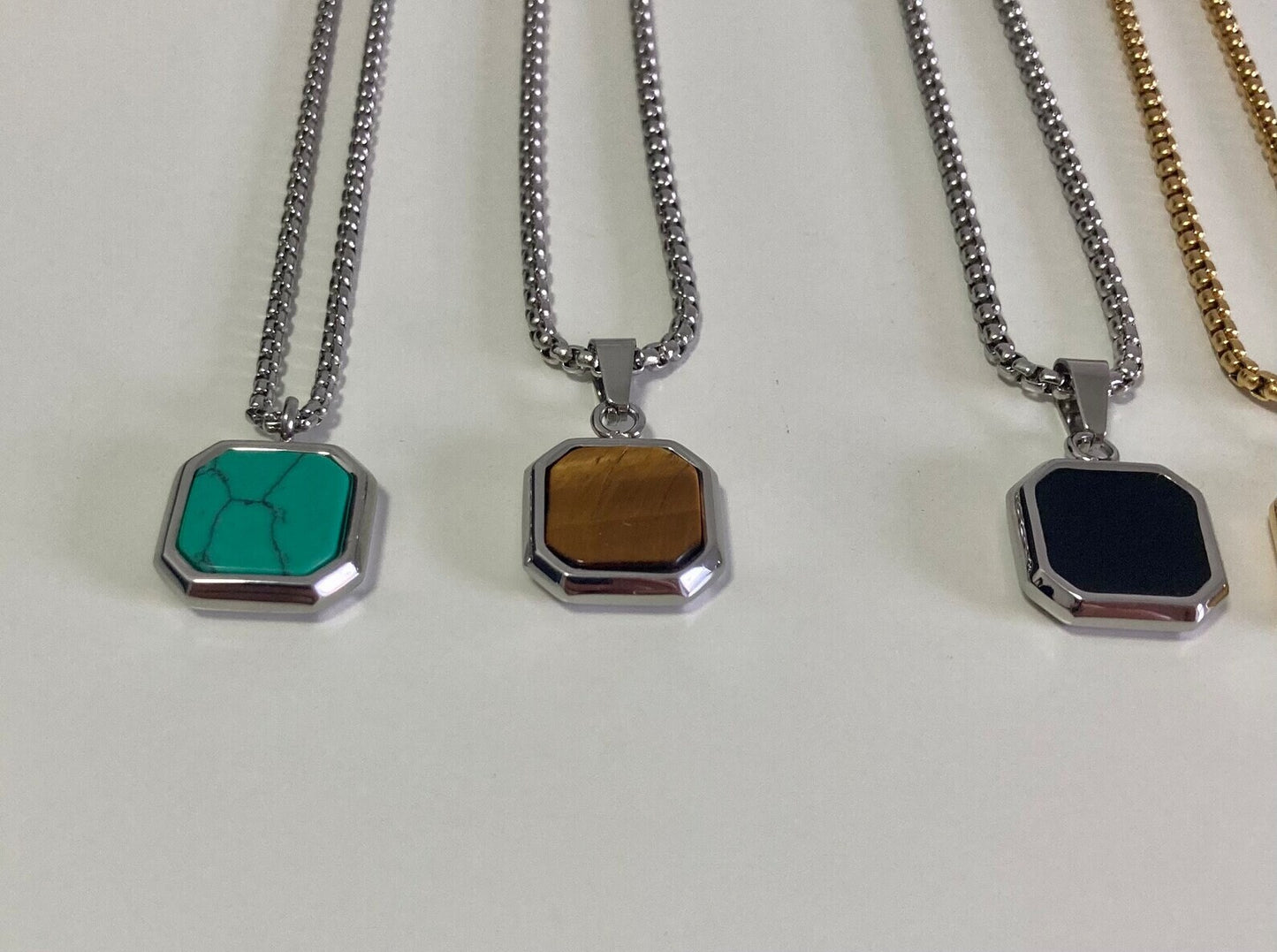 Kette mit Anhänger