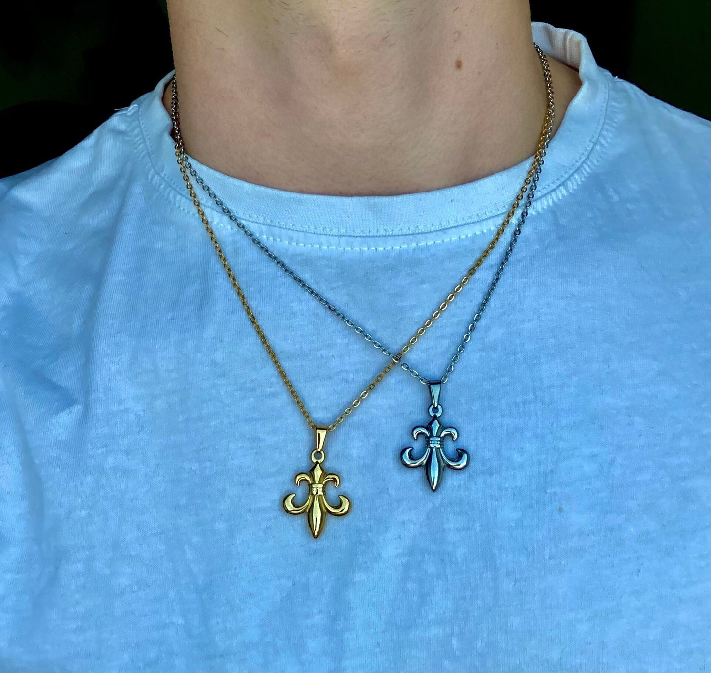 Kette mit Fleur-de-Lis / französische Lilie