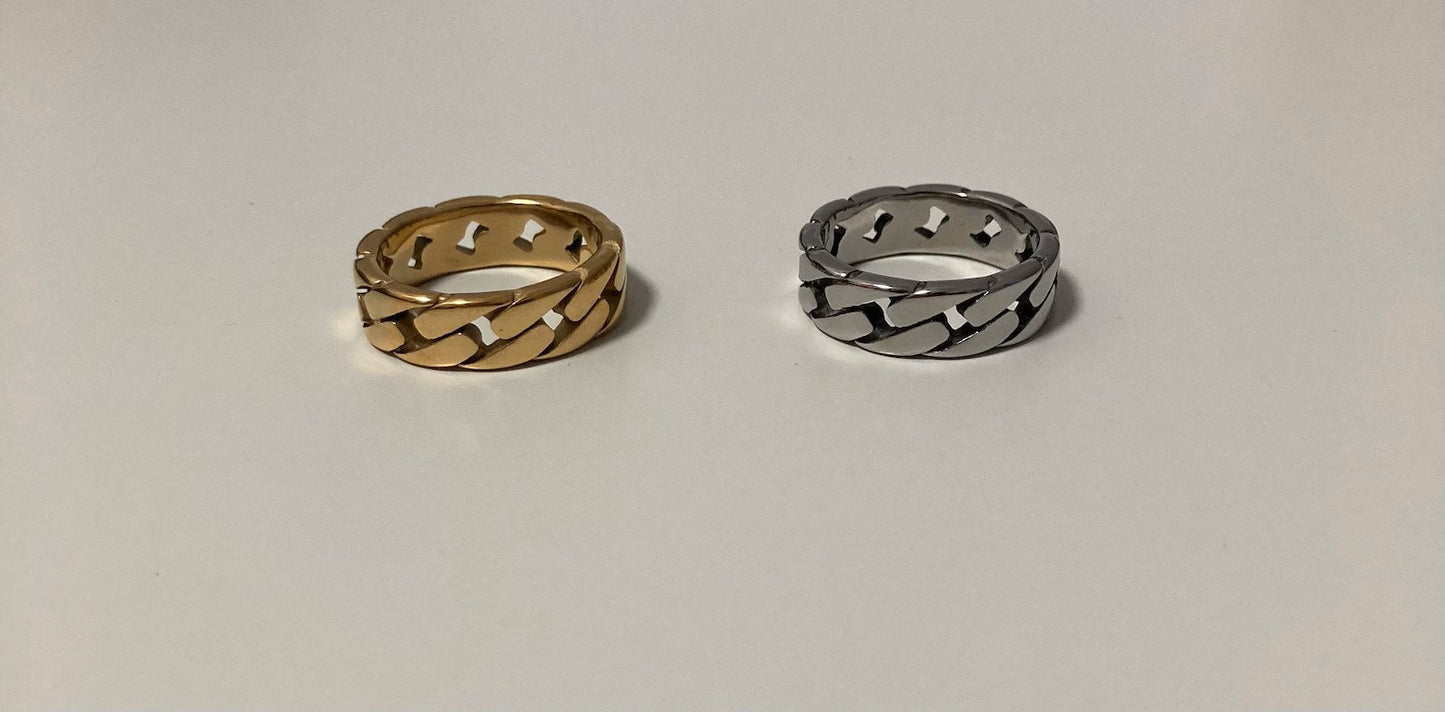 Ring mit Kettenmuster