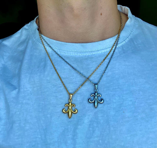 Kette mit Fleur-de-Lis / französische Lilie